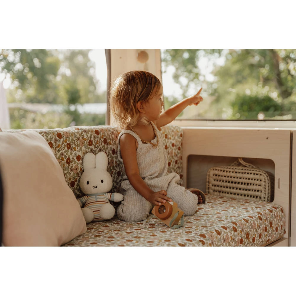 Nijntje X Little Dutch Vintage Sunny Stripes Knuffel - 25 Cm 4 Nijntje X Little Dutch Vintage Sunny Stripes Knuffel - 25 Cm - Image 2